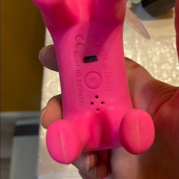 🎵🔉VS PINK💕🌟MINI DOG BLUETOOTH USB SPEAKER🎉 - Picture 7 of 8
